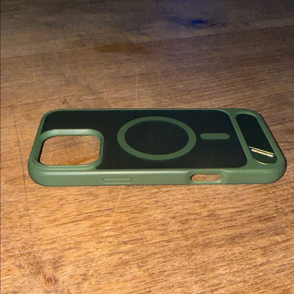 iPHONE 16 Pro Max Case w/Kickstand